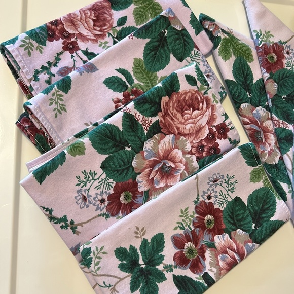 Set of 8 Lavender Napkins w Floral & Berries Print - Picture 12 of 13